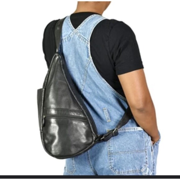 Ameribag Other - AMERIBAG Healthy Back 17" Sling Bag Backpack Black Leather Multiple Pockets